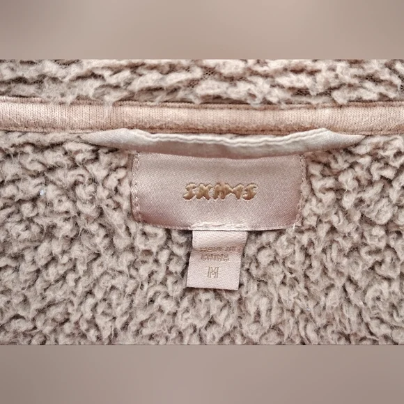SKIMS Teddy Fleece Pull Over Tan Camel Pocket - Picture 3 of 4